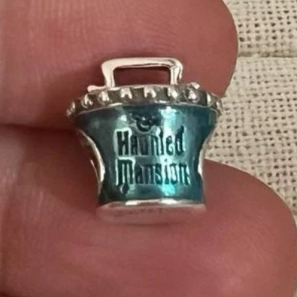 Disney Parks Pandora Charm - Haunted Mansion - Hatbox Ghost - Picture 7 of 9